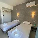 Ikaros Hotel apartamentowy 3*