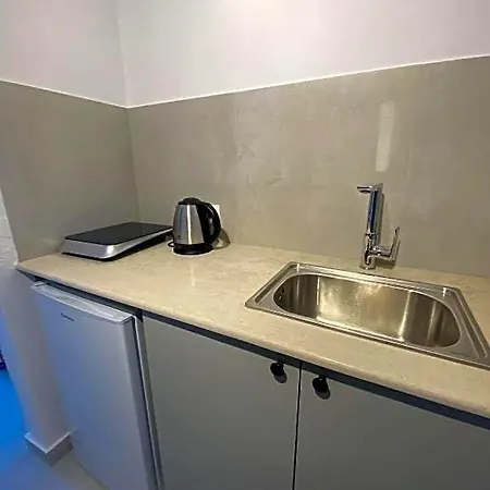 Ikaros Aparthotel 3*