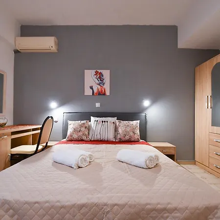 Ikaros Aparthotel