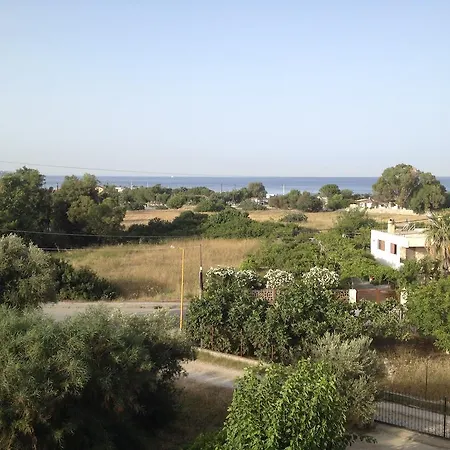 Ikaros Aparthotel *