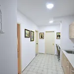 Ikaros מלון דירות 3*