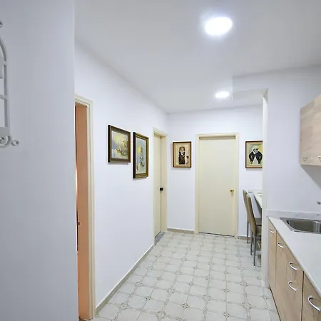 Ikaros Ξενοδοχείο με διαμερίσματα 3*