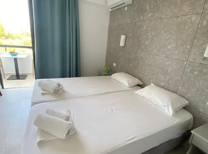 Ikaros 3* فاليراكي